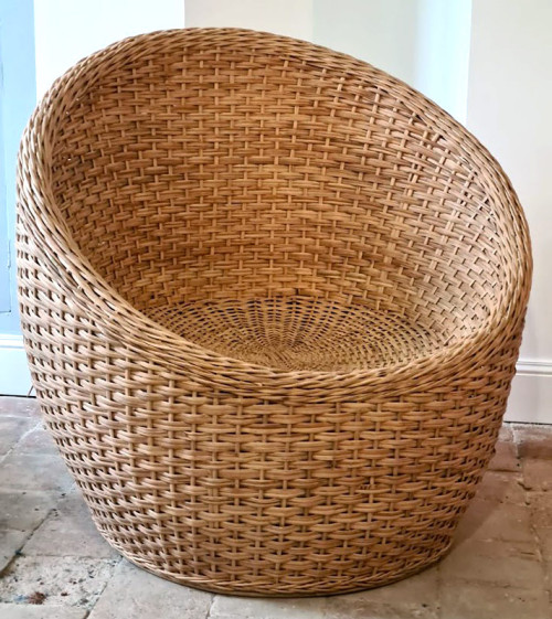 Fauteuil boule en rotin tressé